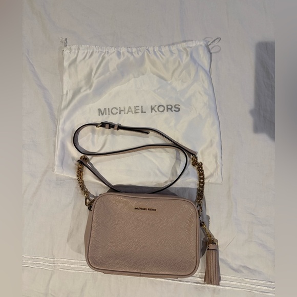 Michael Kors Soft Pink Crossbody Bag with Gold Chain NWT - Picture 1 of 6